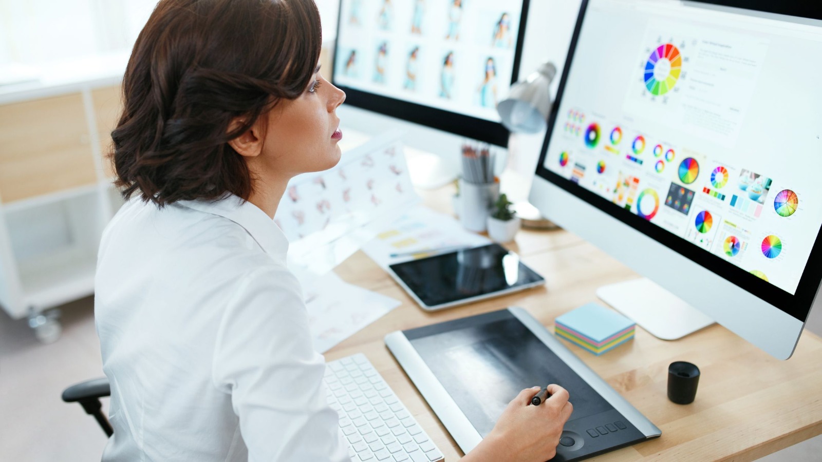 Amazon Introduction: Digital Commerce Insights from Businessabc